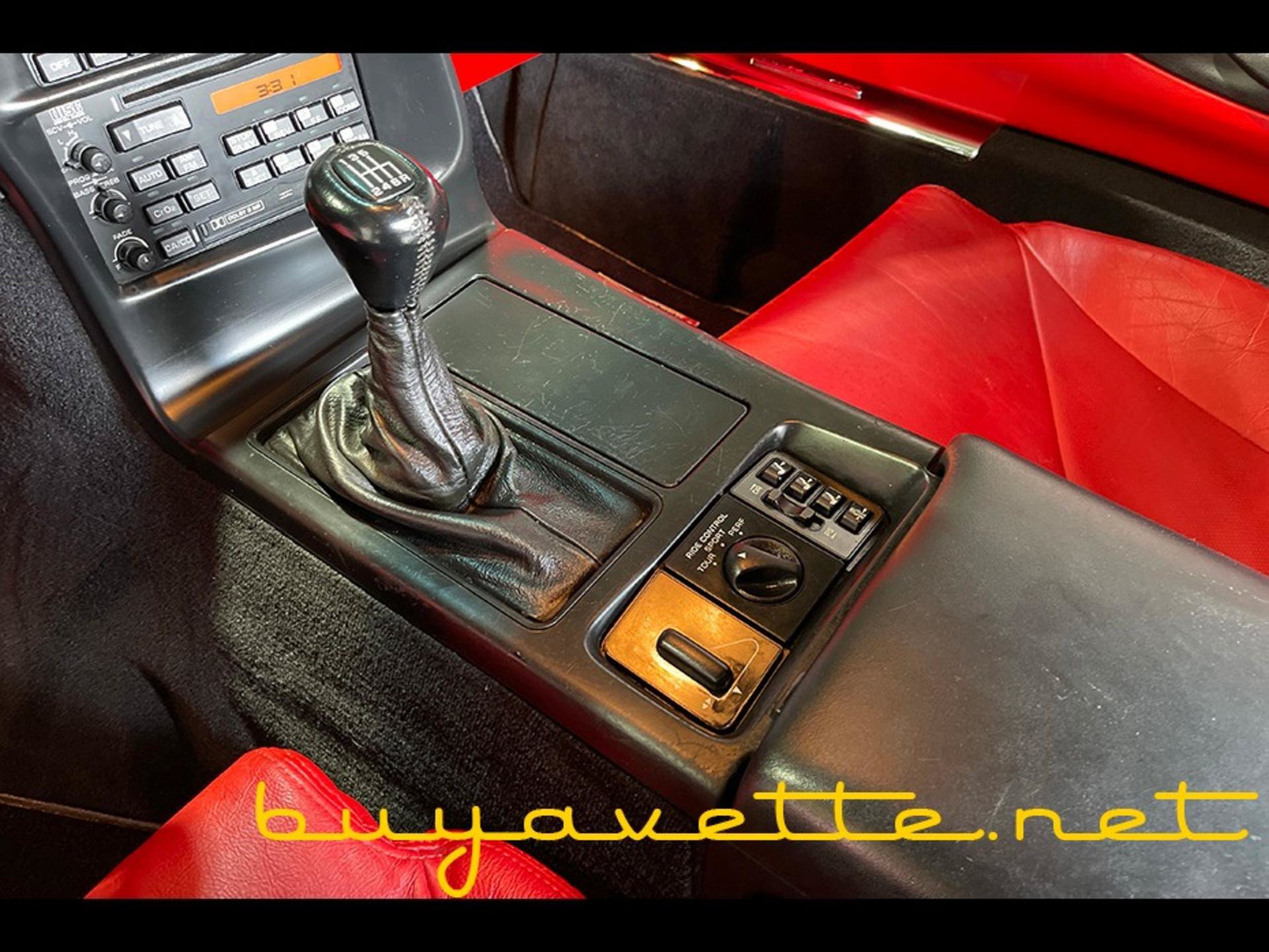 Used 1996 Chevrolet Corvette Coupe RWD image 16