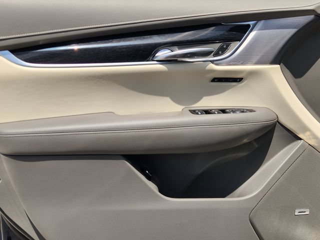 Used 2025 Cadillac XT6 Premium Luxury w/ LPO, Floor Liner Package FWD image 22