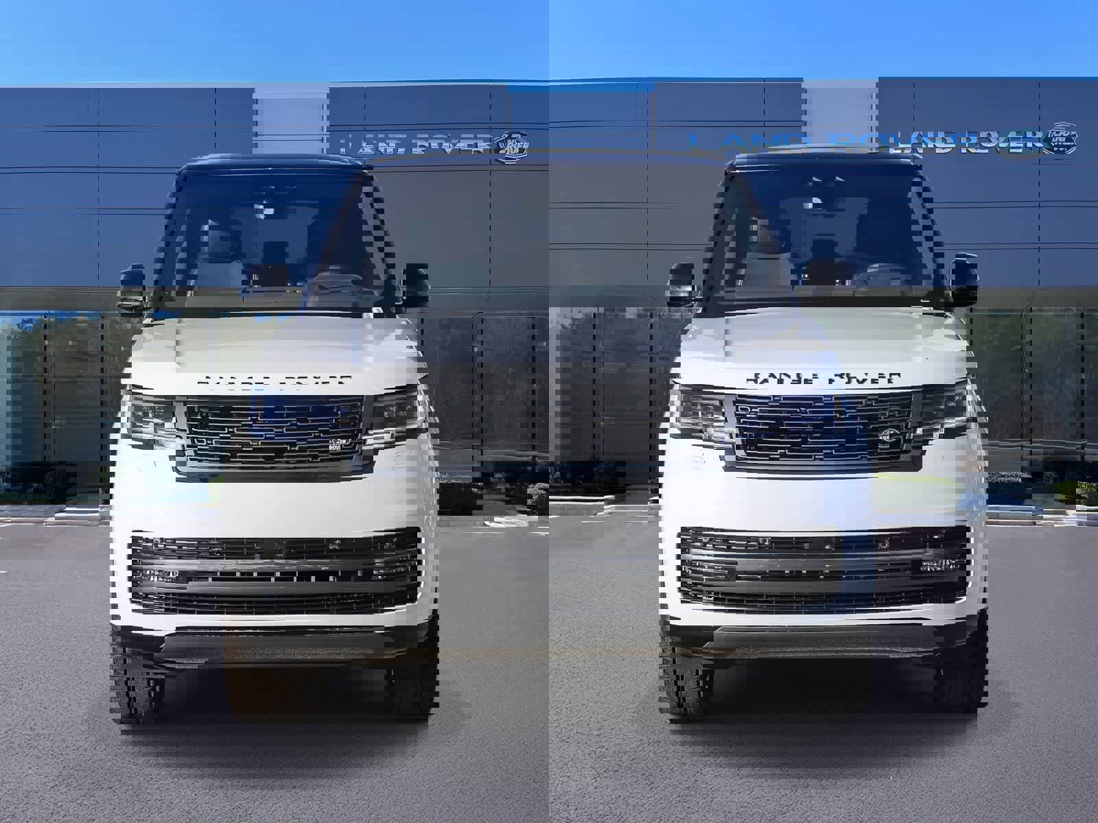 New 2026 Land Rover Range Rover Long Wheelbase SE image 2