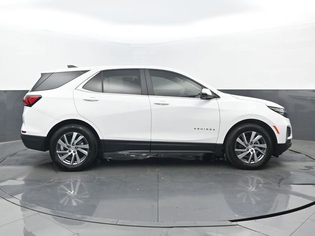 Used 2024 Chevrolet Equinox LT FWD image 2