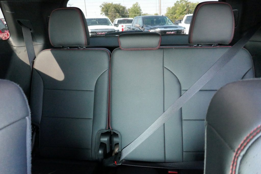 Certified 2025 Chevrolet Traverse RS image 21