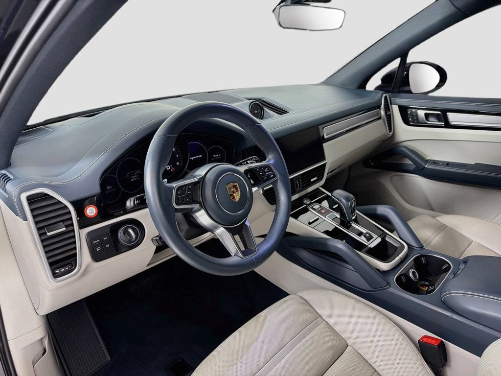 Certified 2023 Porsche Cayenne AWD/4WD image 4