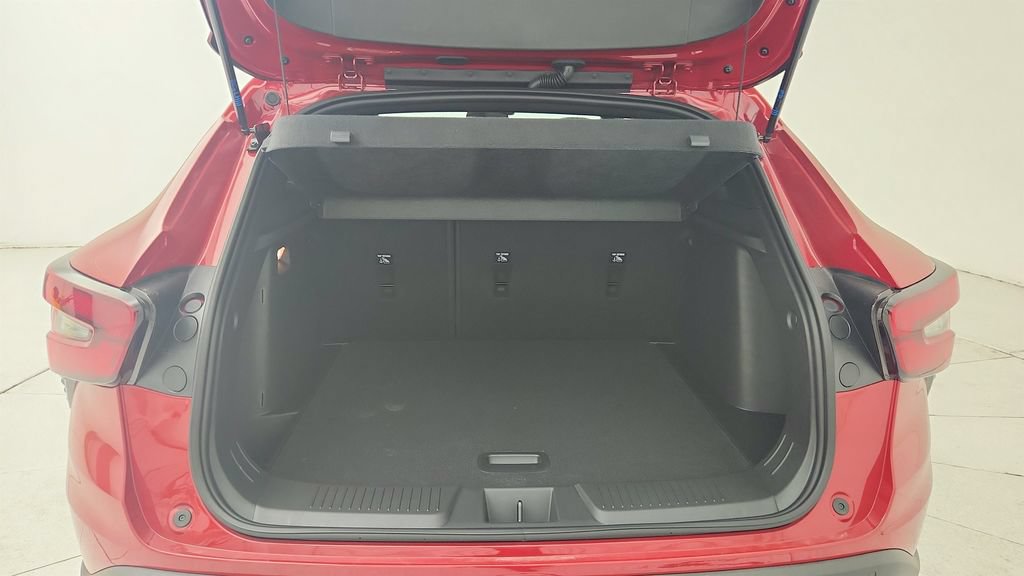 New 2026 Chevrolet Trax RS w/ Sunroof Package FWD image 27