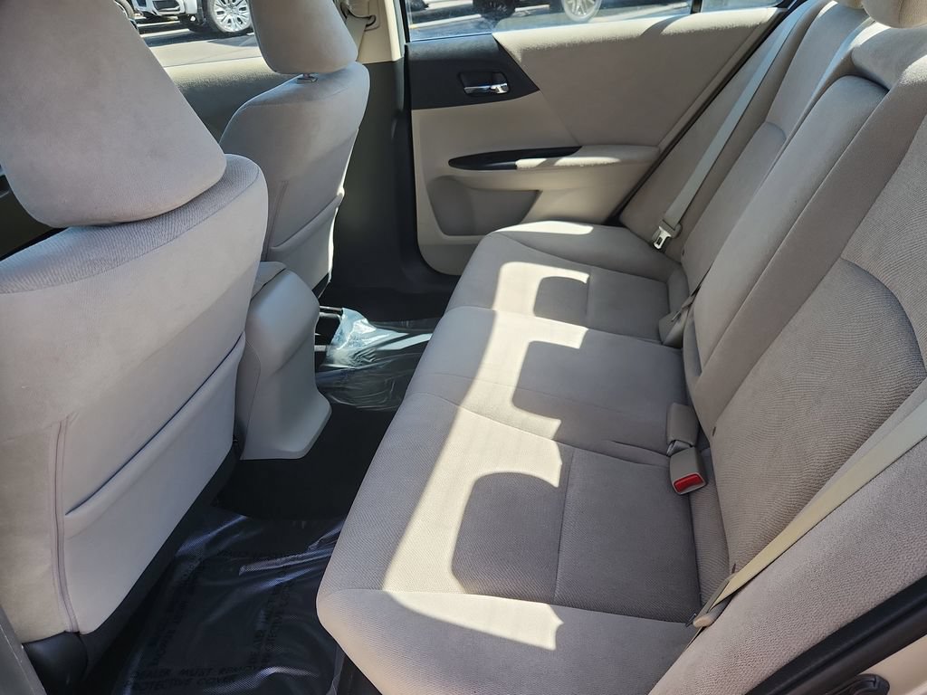 Used 2013 Honda Accord LX image 9