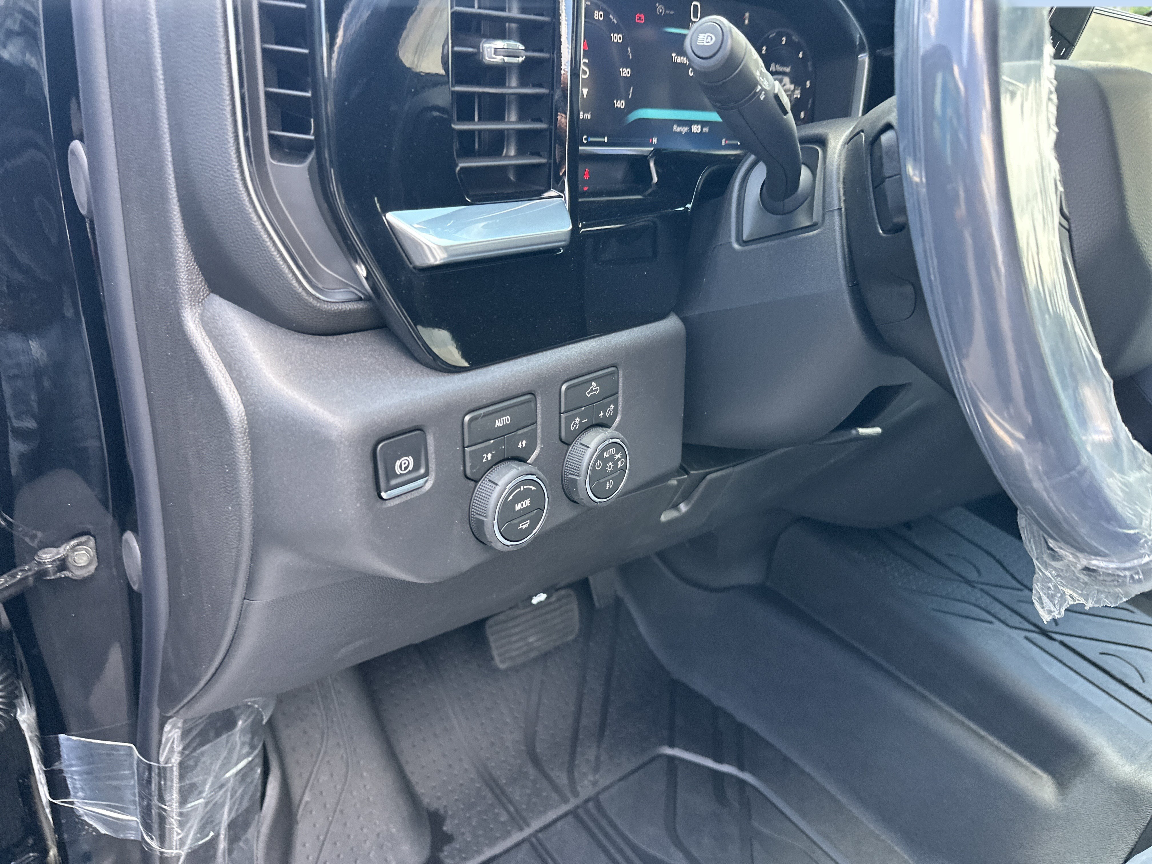New 2026 Chevrolet Silverado 1500 RST w/ RST Select Package AWD/4WD image 12