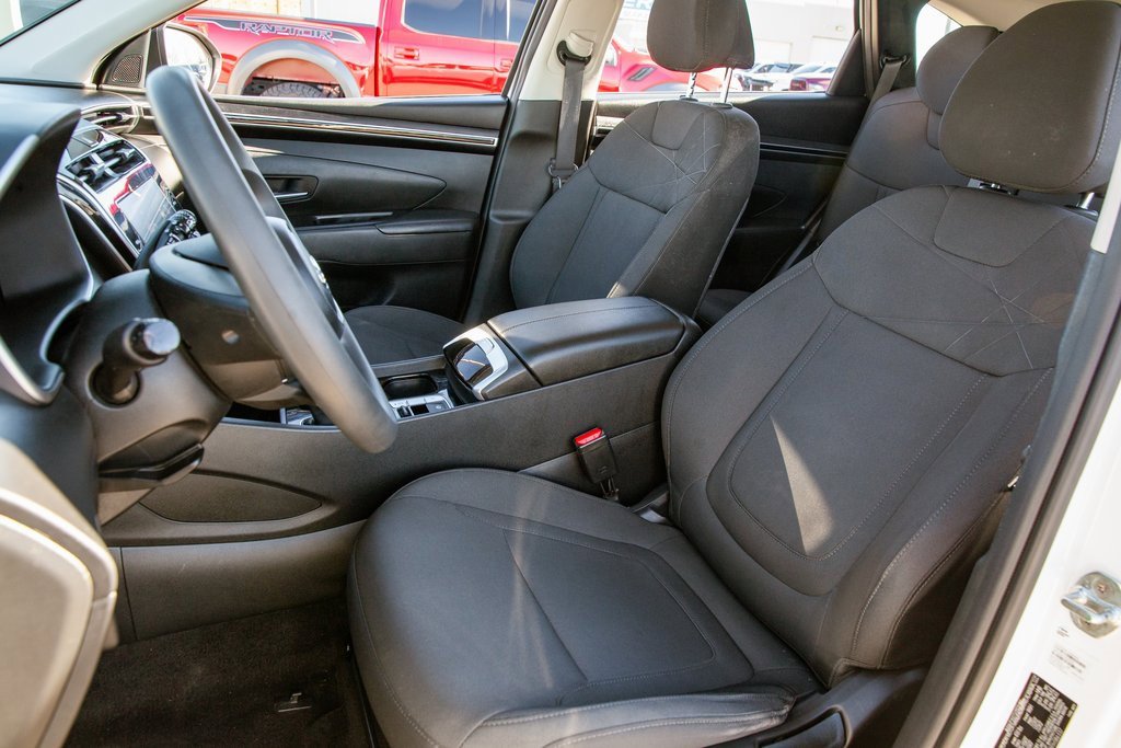 Used 2023 Hyundai Tucson SE image 13
