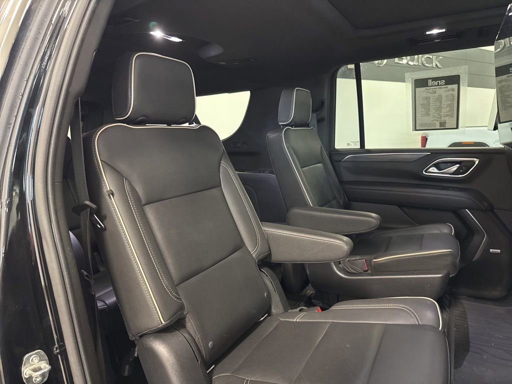 Used 2021 GMC Yukon XL SLT w/ SLT Premium Package AWD/4WD image 12
