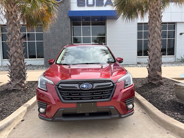 Used 2022 Subaru Forester Limited AWD/4WD image 2