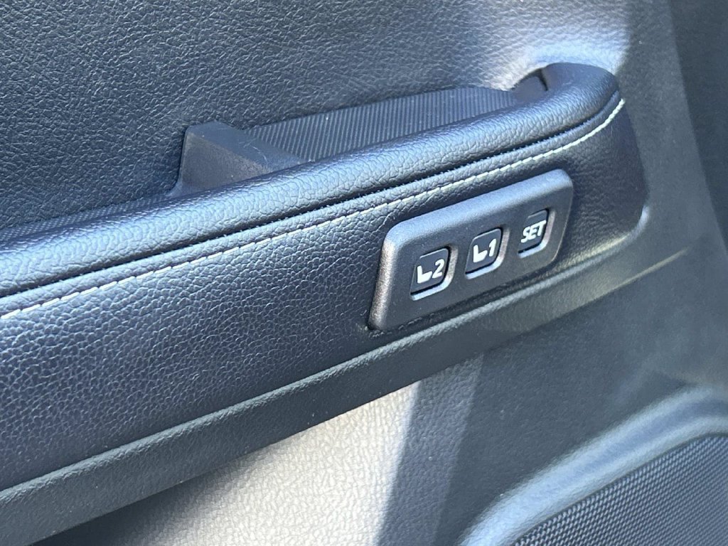 Used 2019 Toyota 4Runner Limited AWD/4WD image 23
