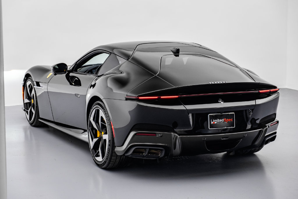 Used 2025 Ferrari 12Cilindri RWD image 23