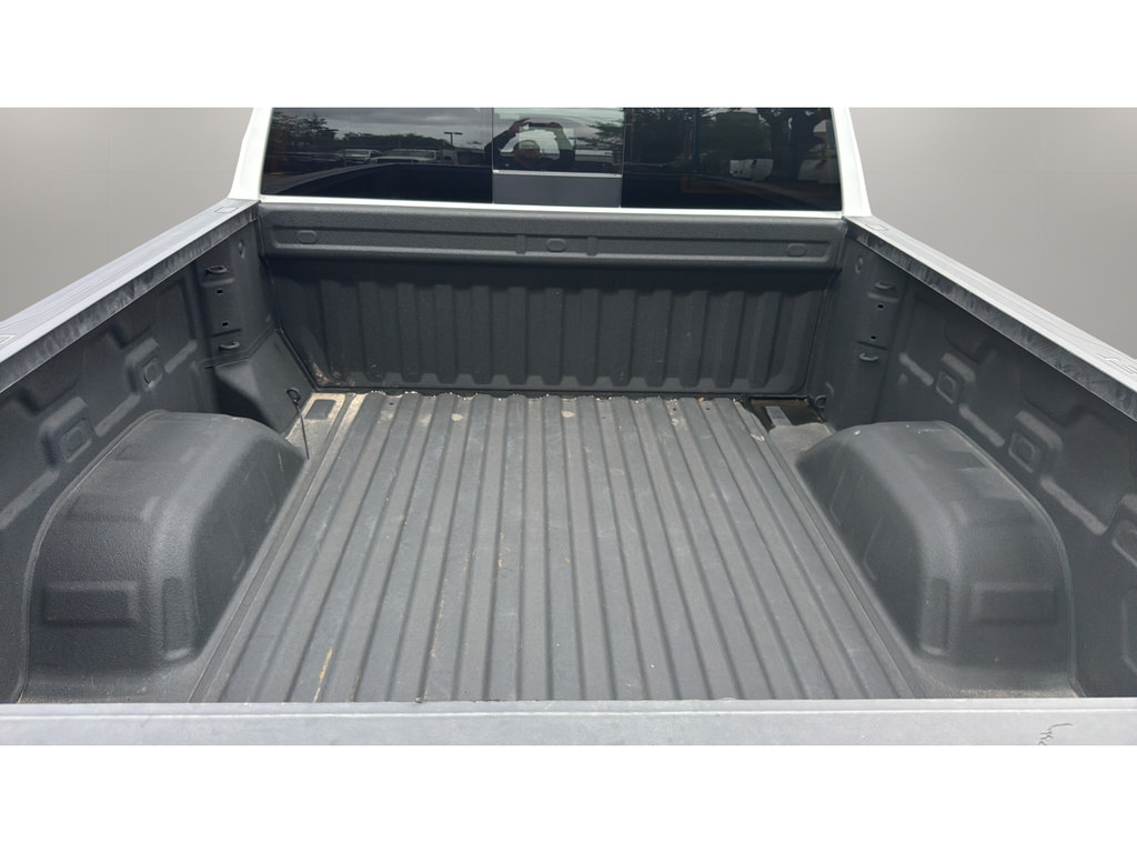 Used 2025 Chevrolet Silverado 1500 LT w/ Safety Package AWD/4WD image 19