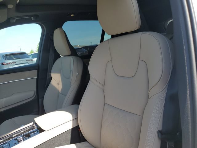 New 2026 Volvo XC90 T8 Plus w/ Protection Package AWD/4WD image 5