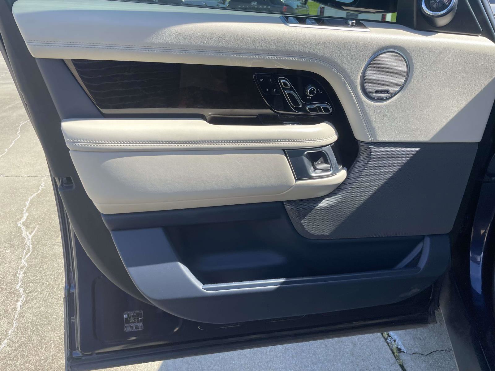 Used 2019 Land Rover Range Rover HSE AWD/4WD image 11