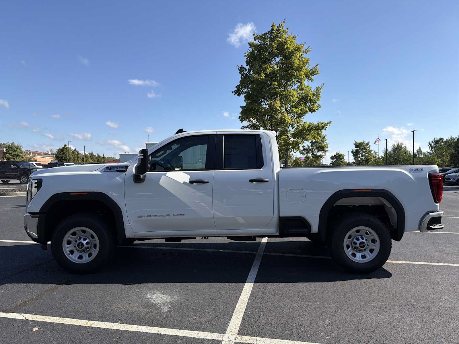 New 2026 GMC Sierra 2500 Pro w/ 1SA Pro Safety Plus Package AWD/4WD image 18