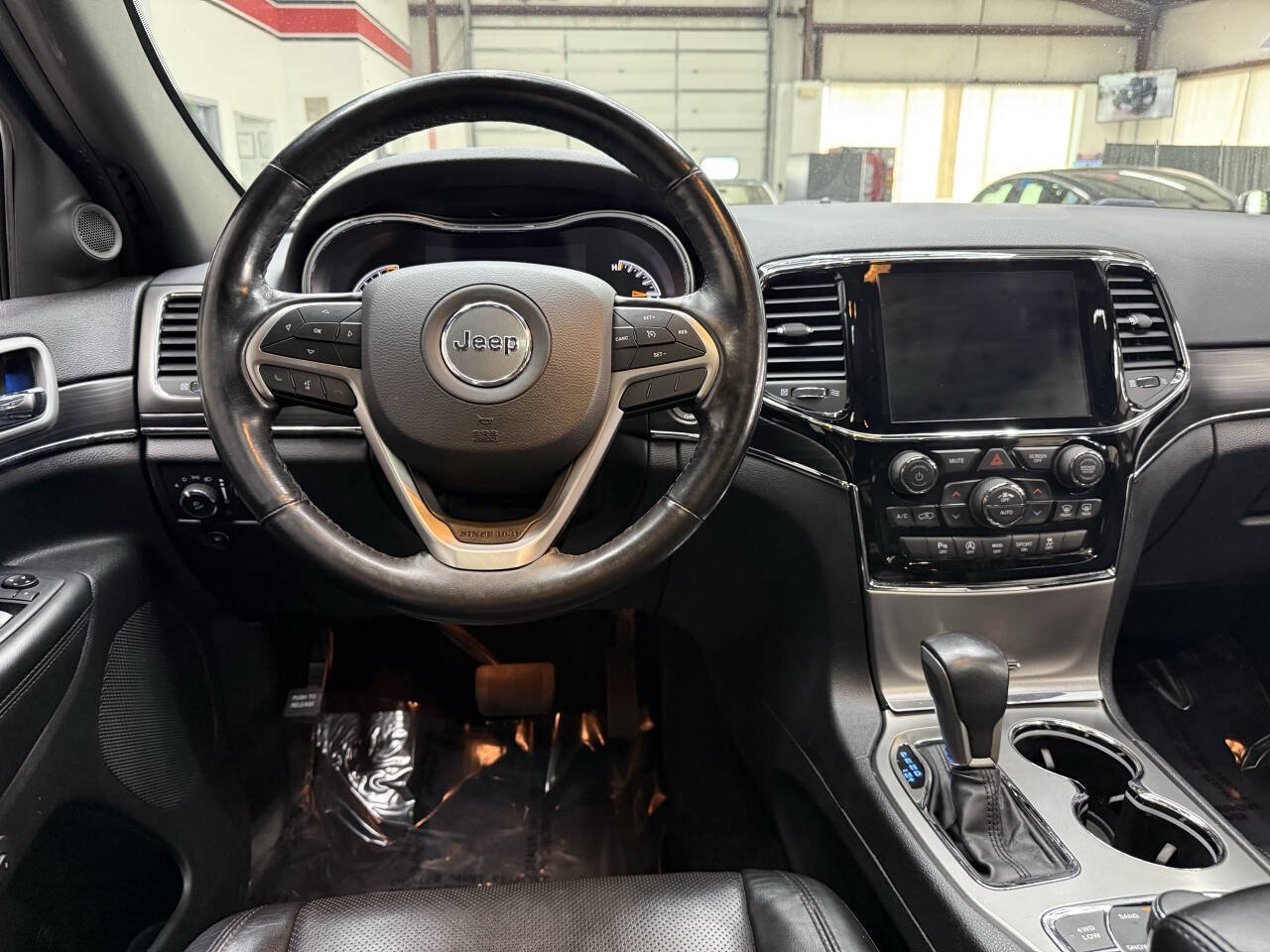 Used 2020 Jeep Grand Cherokee Limited w/ Luxury Group II AWD/4WD image 21