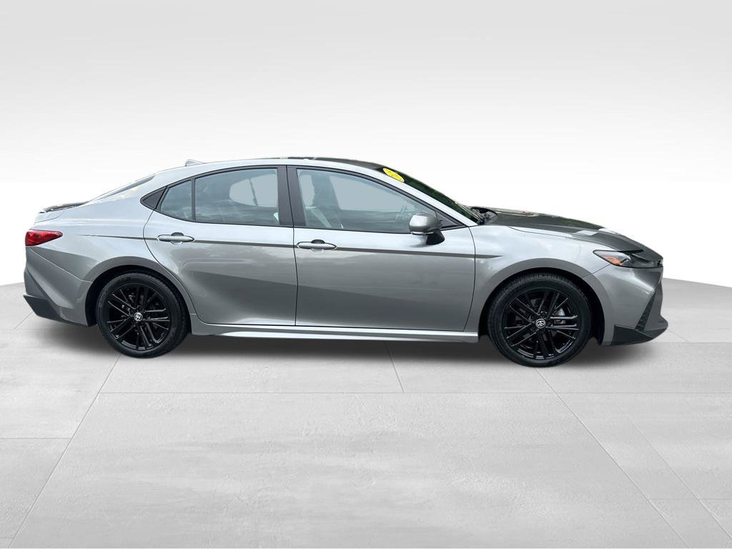 Certified 2025 Toyota Camry SE FWD image 6