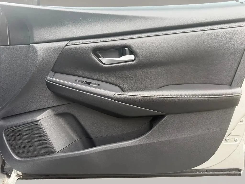 Used 2023 Nissan Sentra S FWD image 28