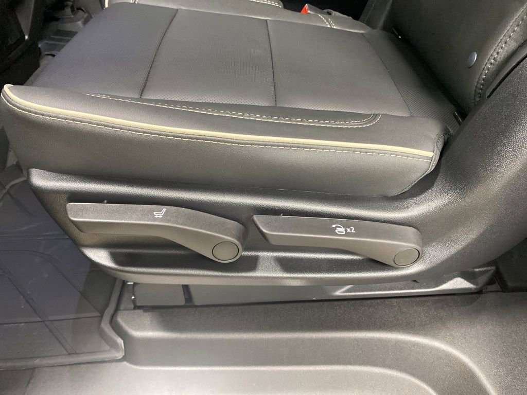 New 2026 Chevrolet Suburban Premier w/ Sun And Tow Package image 43