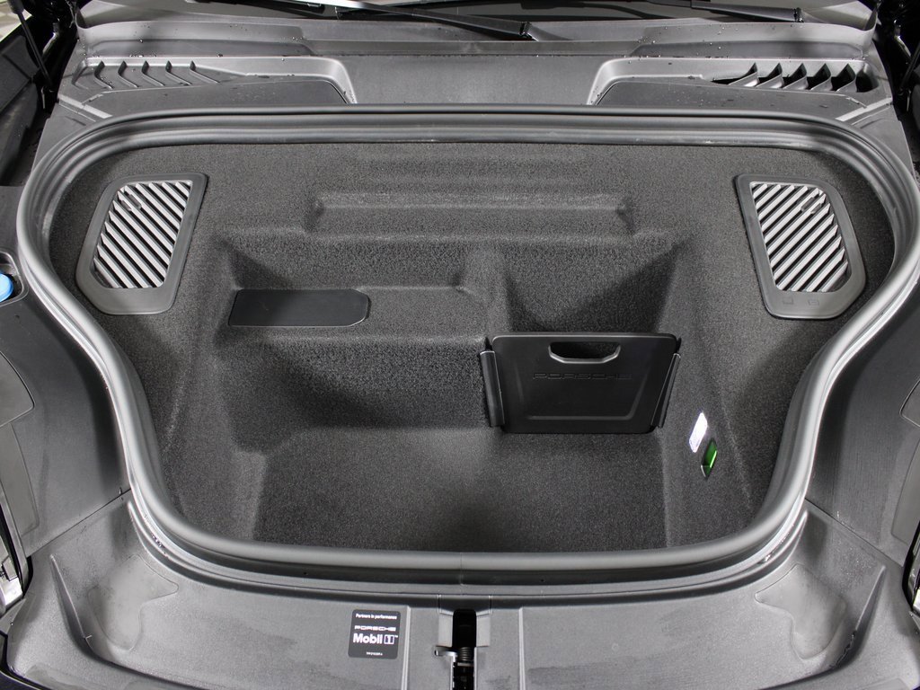 Certified 2025 Porsche Macan 4S Electric image 12