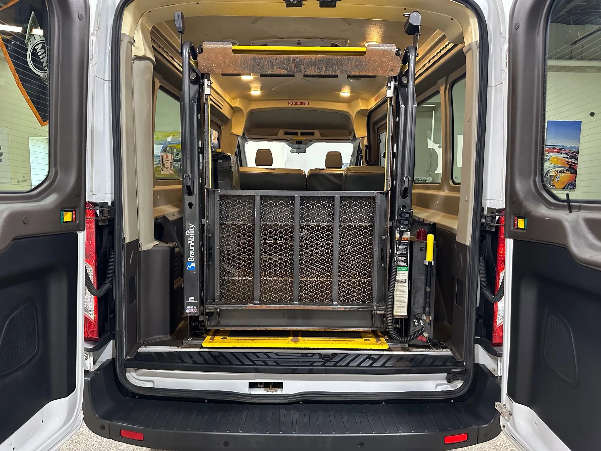Used 2015 Ford Transit 250 148 Medium Roof RWD image 22