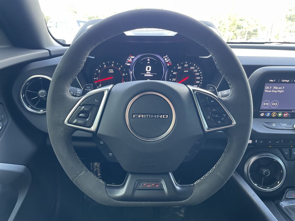 Used 2020 Chevrolet Camaro SS RWD image 27