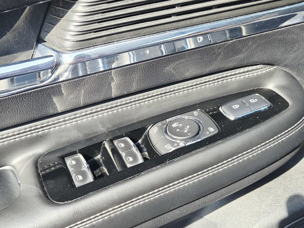 Used 2020 Lincoln Corsair AWD w/ Premium Package image 35