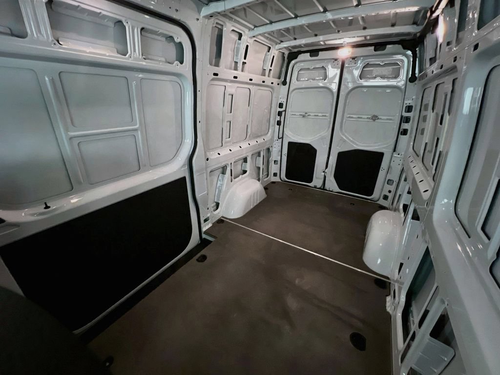 Used 2023 Mercedes-Benz Sprinter 2500 image 22
