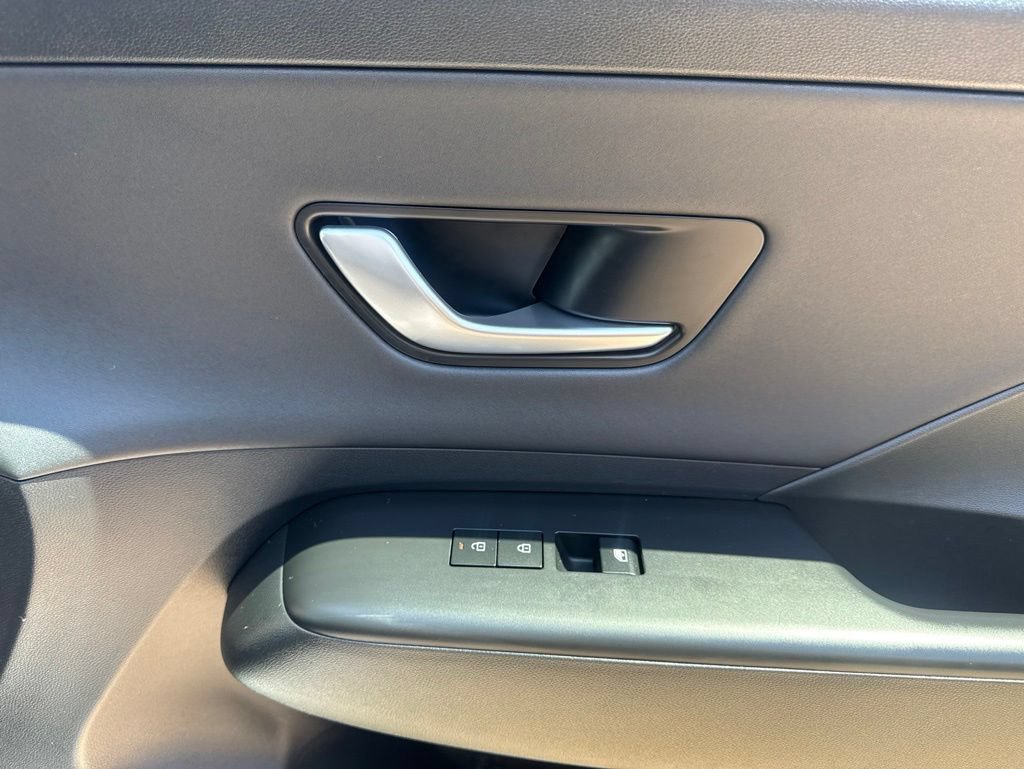 Certified 2024 Hyundai Kona Limited FWD image 20