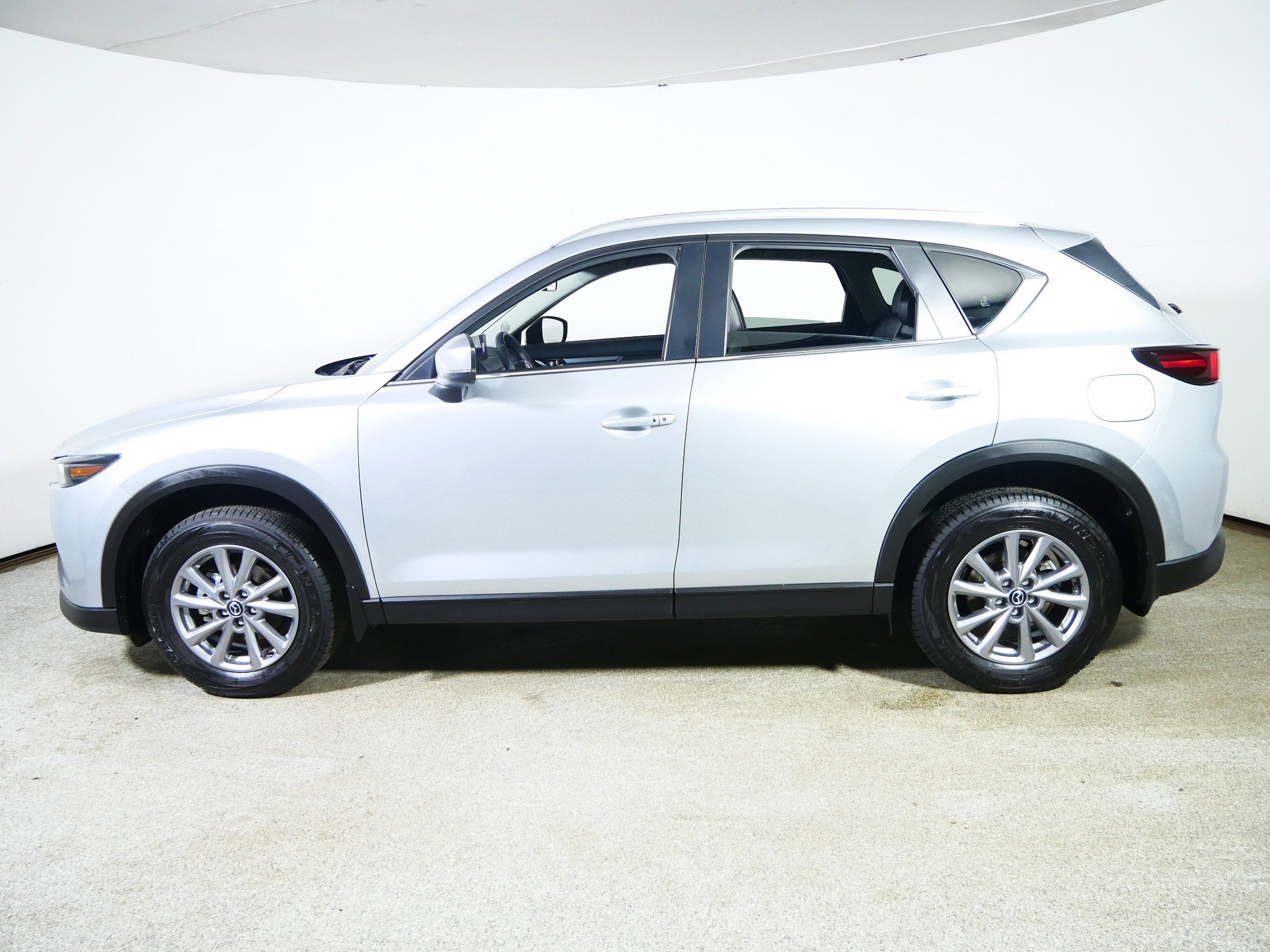 Used 2023 MAZDA CX-5 AWD 2.5 S w/ Select Package image 4