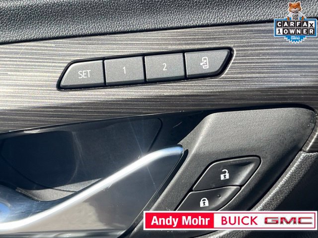 Used 2023 GMC Terrain SLT w/ Tech Package FWD image 22
