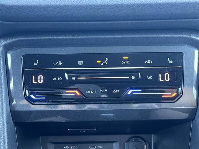 Used 2024 Volkswagen Tiguan SE R-Line image 15