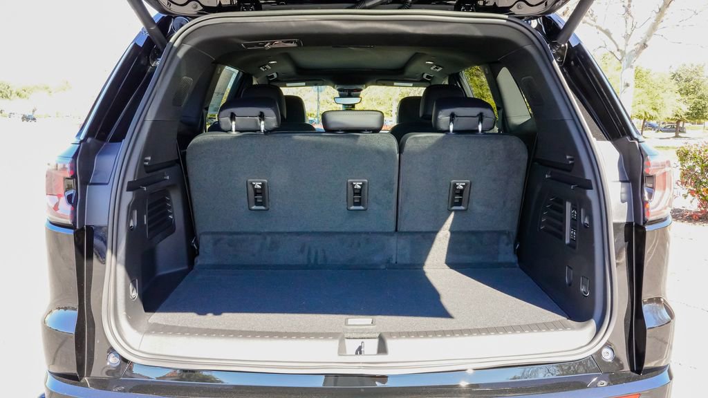 New 2026 GMC Acadia Denali w/ Super Cruise Package image 9