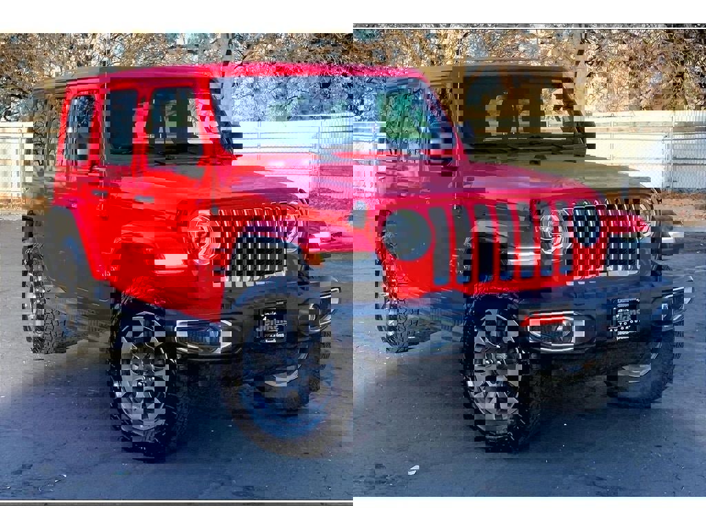 Used 2019 Jeep Wrangler Unlimited Sahara image 2