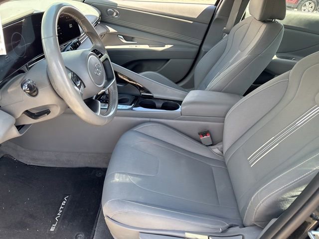 Used 2023 Hyundai Elantra SEL w/ Convenience Package FWD image 9