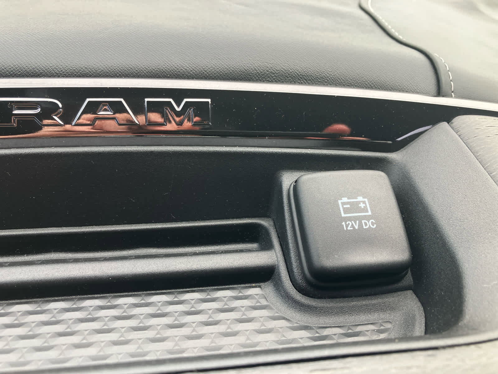 Used 2022 RAM 1500 Limited AWD/4WD image 21