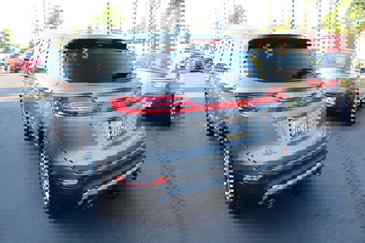 Used 2017 Lincoln MKC Select w/ Select Plus Package image 5