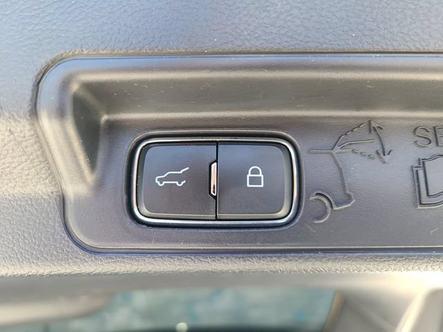 Used 2025 Ford Explorer ST-Line AWD/4WD image 5