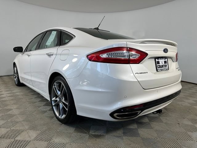 Used 2016 Ford Fusion Titanium FWD image 2