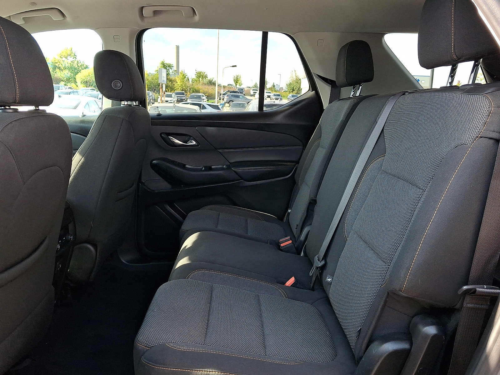 Used 2021 Chevrolet Traverse LS FWD image 10