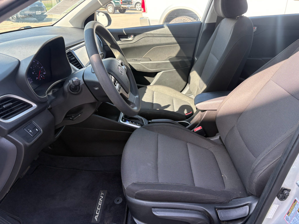 Used 2022 Hyundai Accent SEL FWD image 9