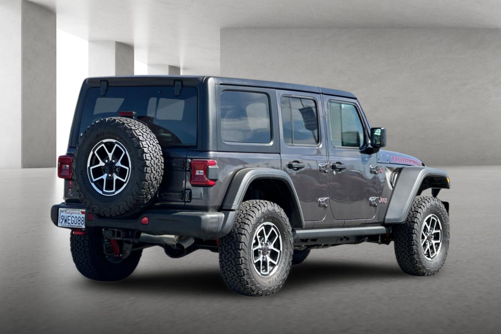 Used 2026 Jeep Wrangler Unlimited Rubicon w/ Steel Bumper Group image 4