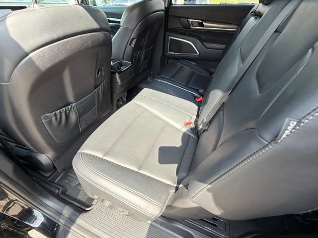 Used 2024 Kia Telluride LX FWD image 16
