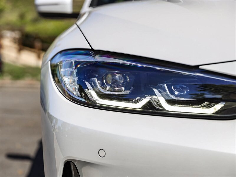 Used 2022 BMW 430i Coupe w/ Convenience Package RWD image 11