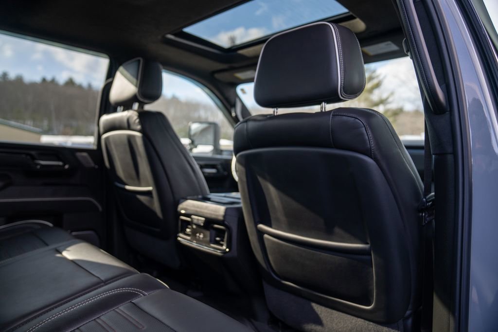 Used 2024 GMC Sierra 2500 AT4X image 18