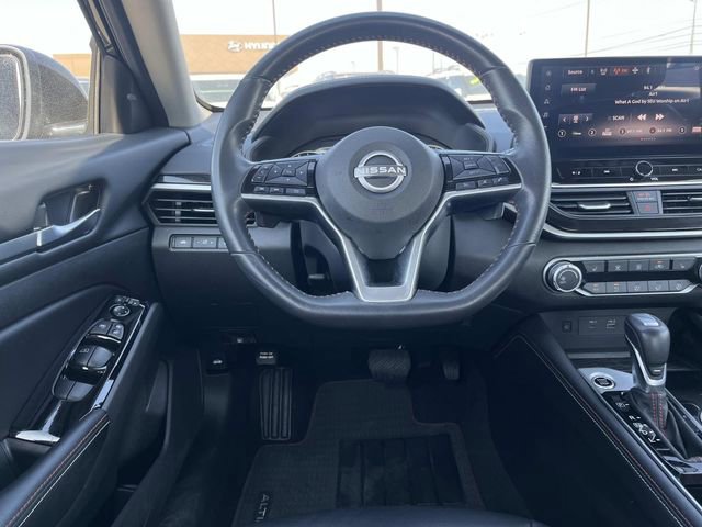 Used 2024 Nissan Altima 2.5 SR w/ SR Premium Package image 13