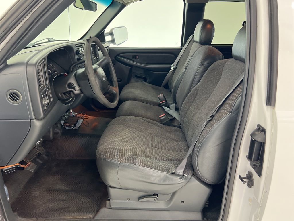 Used 2000 Chevrolet Silverado 2500 Work Truck w/ Firm Ride Suspension Pkg image 16