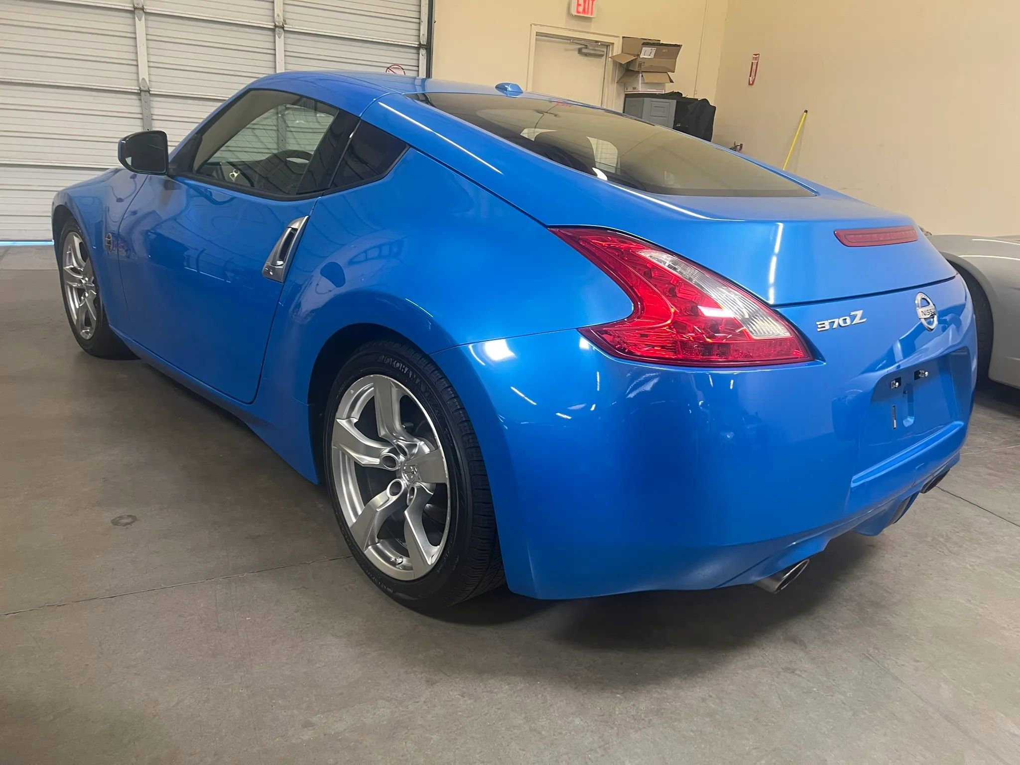 Used 2009 Nissan 370Z Touring image 3