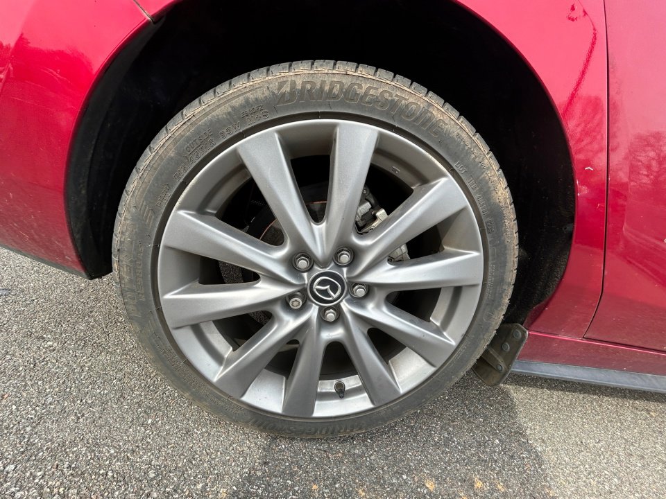 Used 2023 MAZDA MAZDA3 s FWD image 23