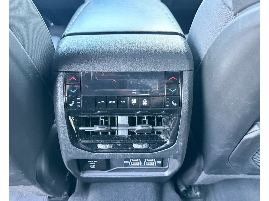 Used 2024 Jeep Grand Cherokee L Summit w/ High Altitude Package AWD/4WD image 30