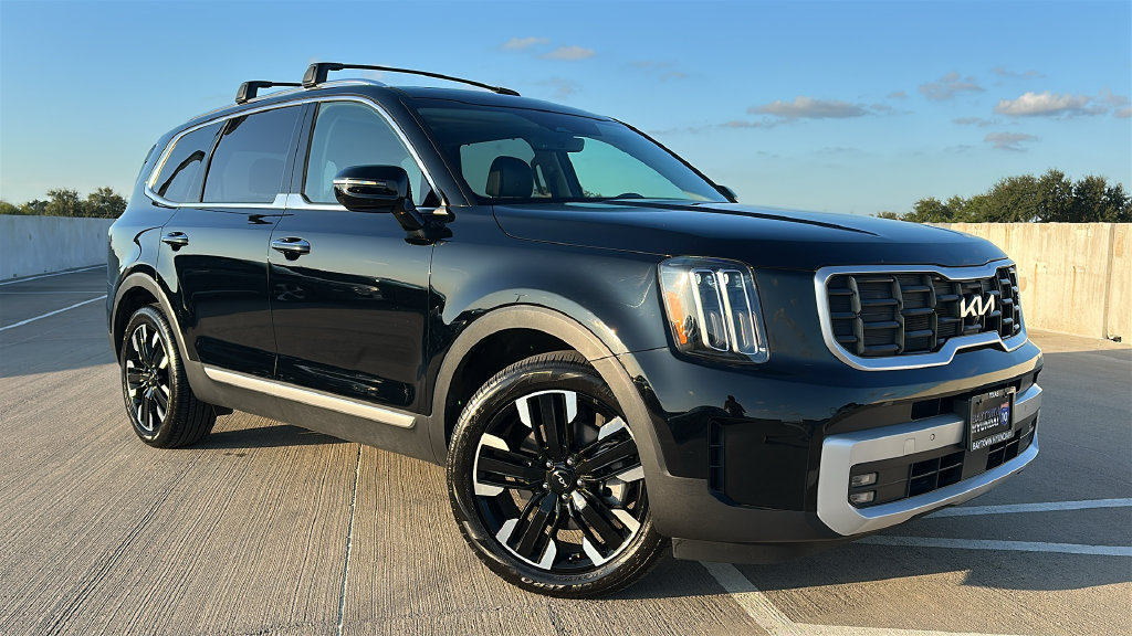 Used 2025 Kia Telluride SX w/ SX Captain's Chair Package FWD image 6